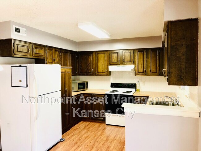 Foto del edificio - 508 NE Johnston Dr