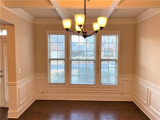 Foto del edificio - 5755 Chestnut Dr