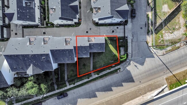 Foto del edificio - 826 Cage St