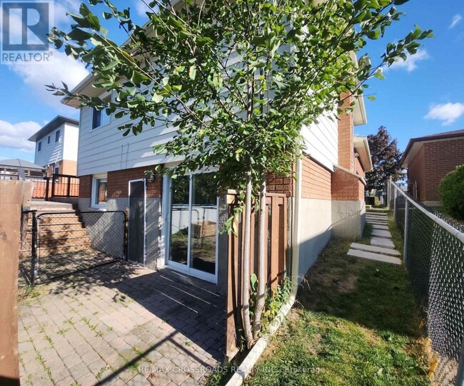 Building Photo - 304 Orsi Ave