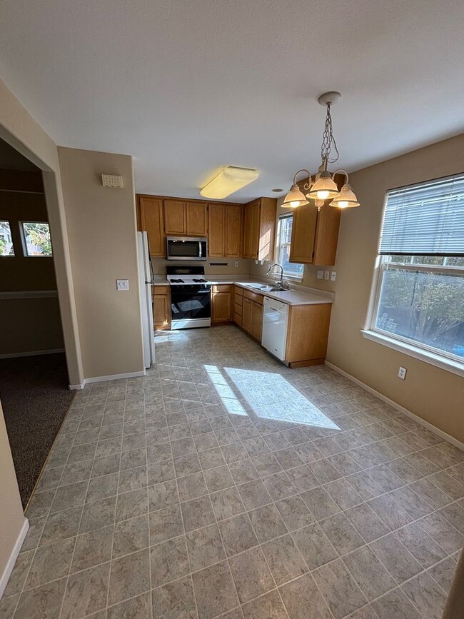 Building Photo - 1 Bedroom 1 Bathroom in Rincon Valley
