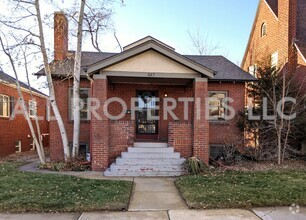 Building Photo - 557 S Race St