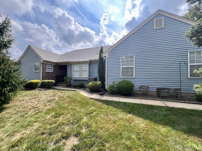 Foto del edificio - 1 James Buchanan Dr