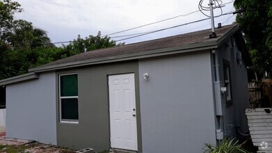 Building Photo - 102 Northwest Dr