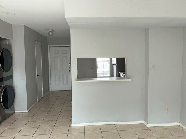 Foto del edificio - 732 W Collins St