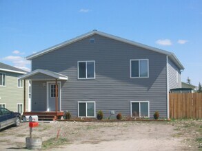 Building Photo - 210 9th St