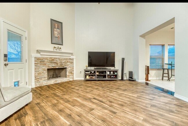 Building Photo - 7618 Blossommist Ln