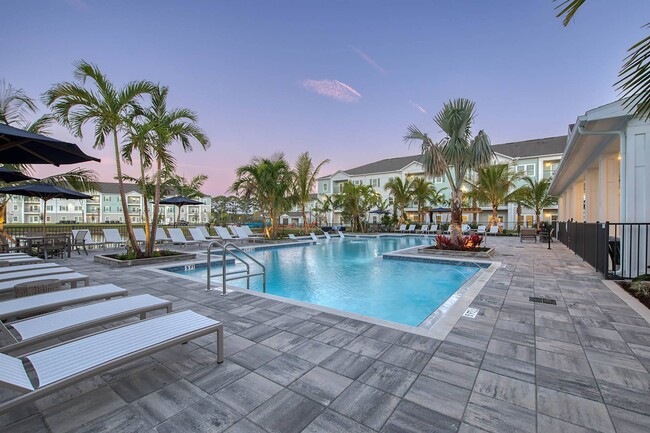 Foto del edificio - The Howell Port St Lucie Apartments