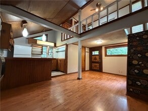 Building Photo - 410 E Huntsville Rd