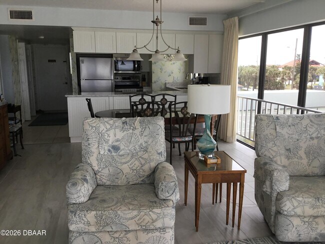 Building Photo - 1571 S Atlantic Ave