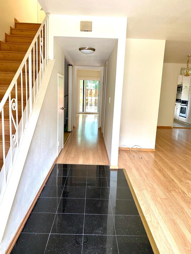 Foto del edificio - 620 Willowgate St