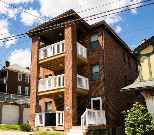 Building Photo - 2844 Louisiana Ave