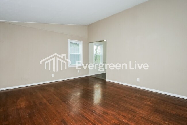 Foto del edificio - 1574 Gowan Dr