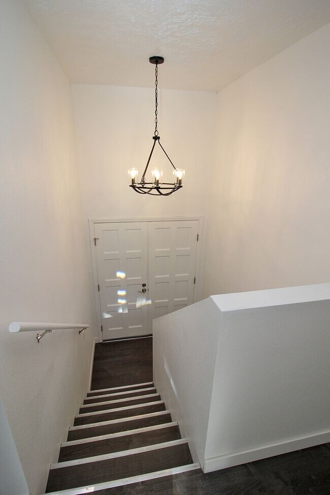 Foto del edificio - Beautifully Updated Gresham Butte 3 Bedroo...