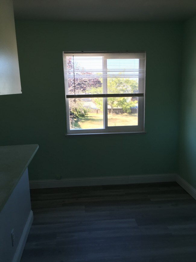 Foto del edificio - 37024 Walnut St