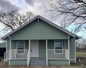 Building Photo - 601 TX-56