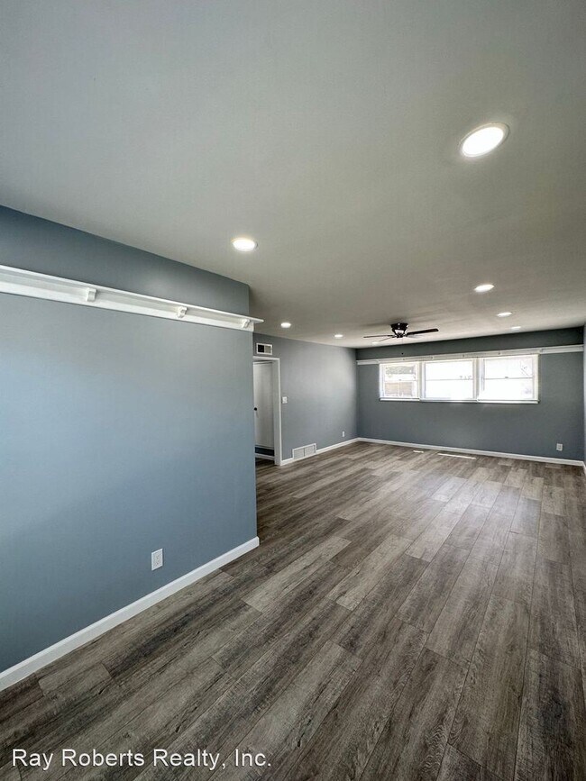 Foto del edificio - 4 br, 3 bath House - 526 Hanford Ave