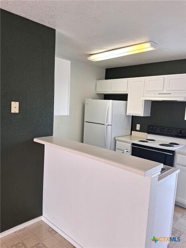 Foto del edificio - 5803 Redstone Dr