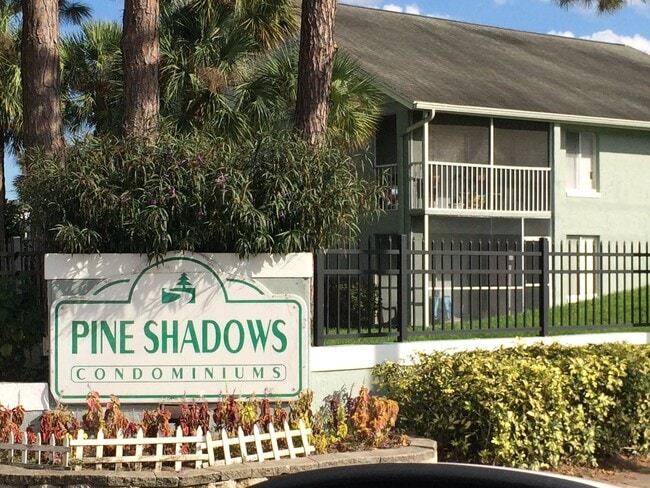 Newly Remodeled 2/2 in Pine Shadows Condom... - Newly Remodeled 2/2 in Pine Shadows Condom...
