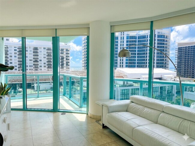 Foto del edificio - 6000 Indian Creek Dr