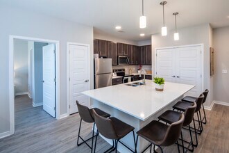 Building Photo - Sawgrass Point