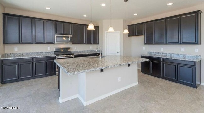 Building Photo - 1117 S 201st Dr