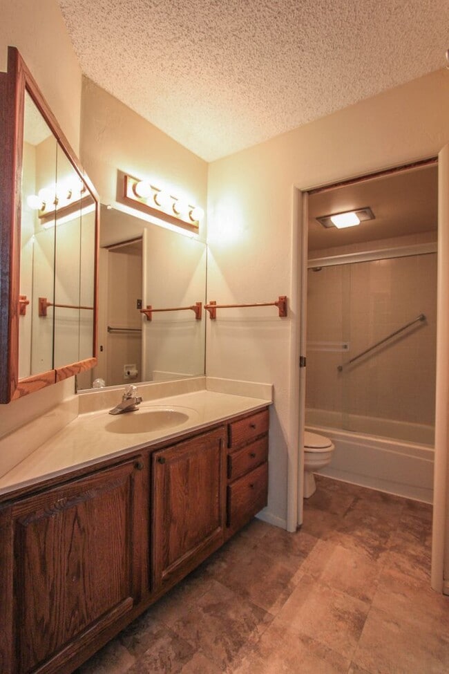 Building Photo - Granite Creek Condominium