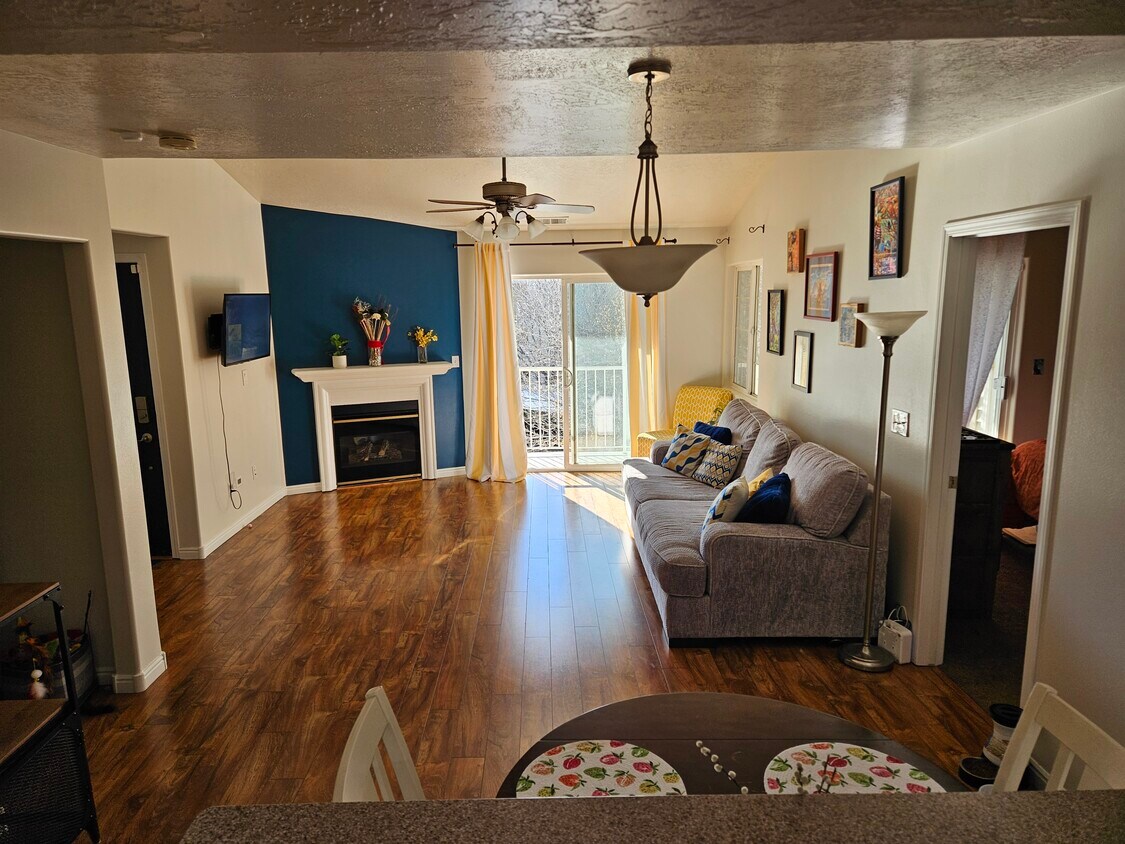 Primary Photo - 3845 S Canyon River Way