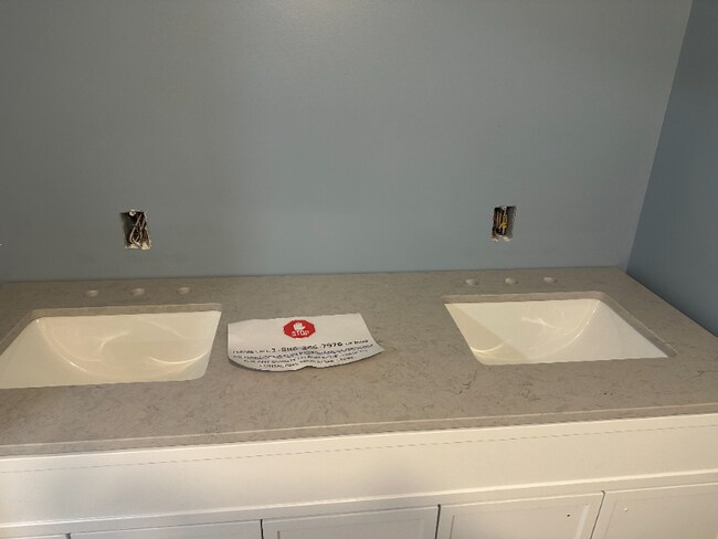 Foto del edificio - 1134 Birchmont Dr NE