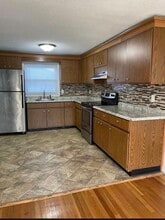 Building Photo - 775 Lagrange St