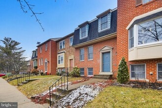 Building Photo - 106 Dunsford Ct