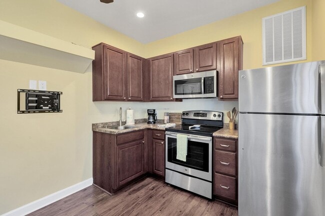 Foto del edificio - Fully furnished 1 bedroom 1 bath