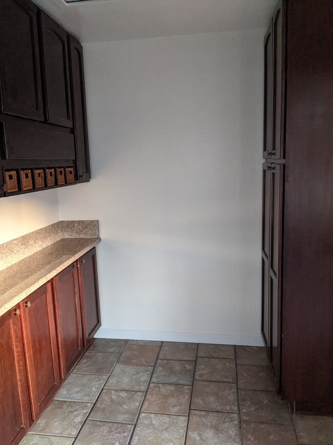 Foto del edificio - 931 Rock Springs Rd