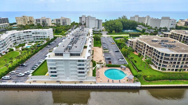 Building Photo - 2773 S Ocean Blvd