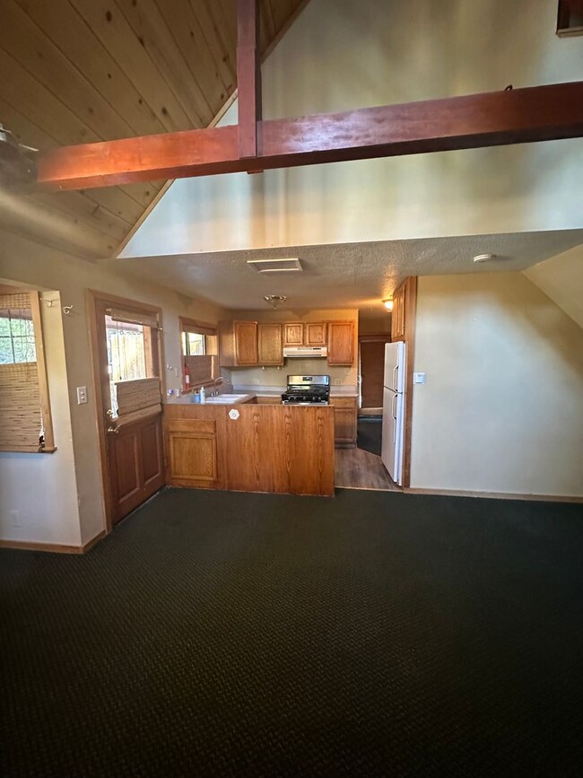 Building Photo - Sweet and Cozy 2Bd 2Ba Cabin. Pet friendly...