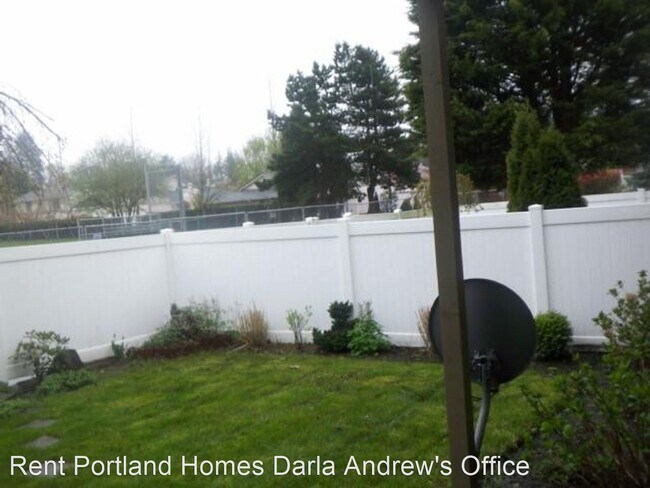 Foto del edificio - 2 br, 1 bath House - 1916 NW 143rd Ave #31