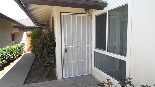 Foto del edificio - 1189 N Shattuck St