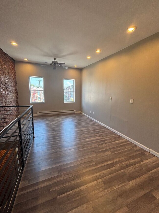 Foto del edificio - Cozy 2-Bedroom, 2-Bath Single-Family Home Near Fishtown – Available Now!
