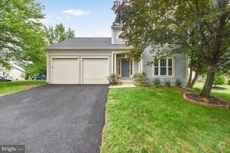 Building Photo - 46525 Hollymead Pl