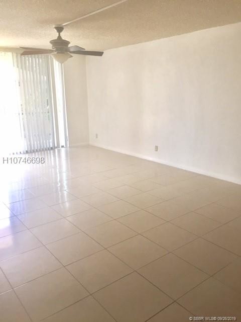 Building Photo - 7173 Orange Dr