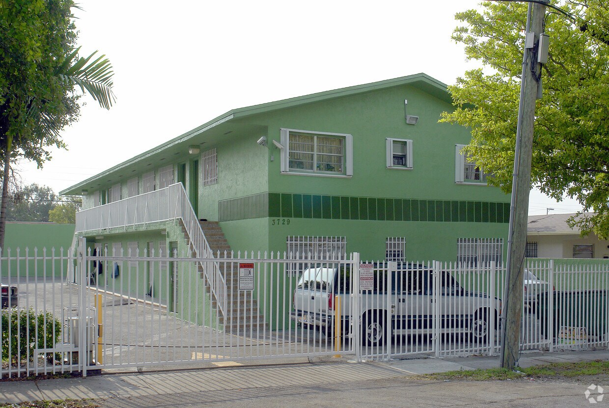 Primary Photo - 3729 NW 22nd Ct