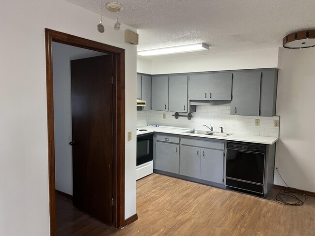 Building Photo - 103 Horst Rd