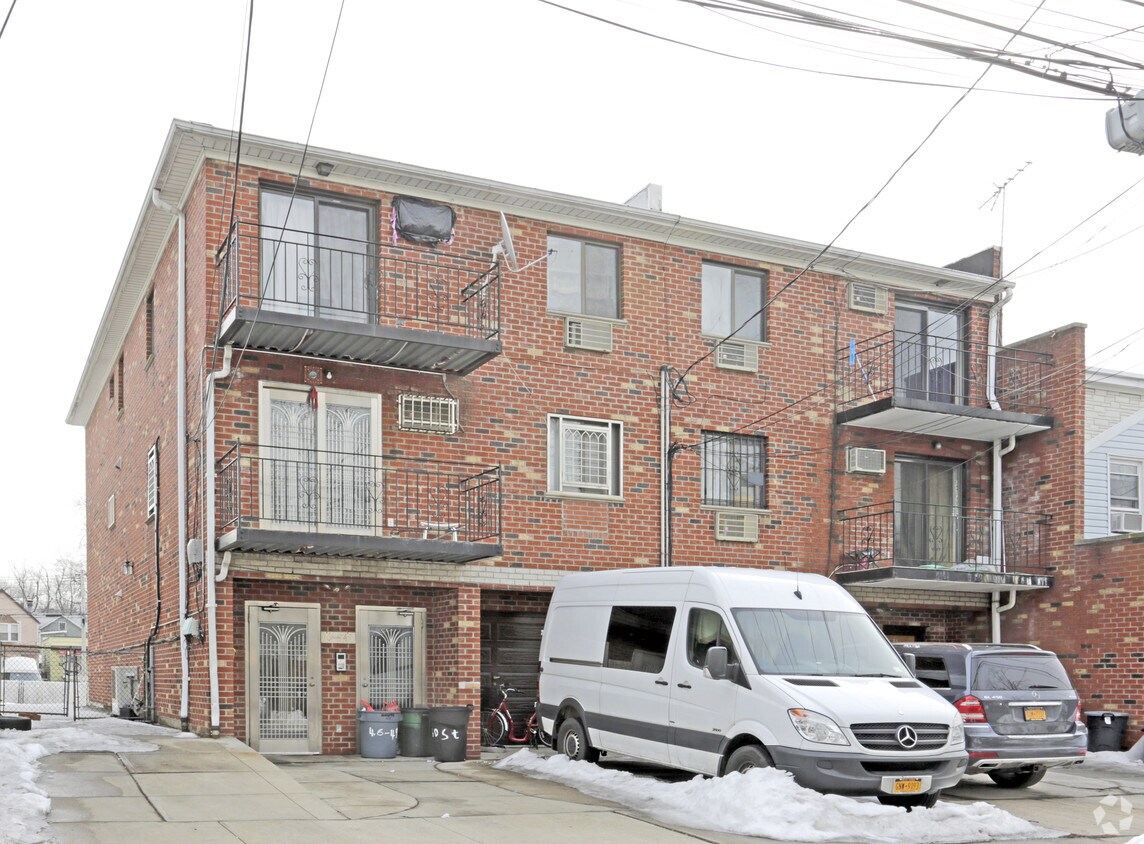 Foto principal - 46-51 160th St