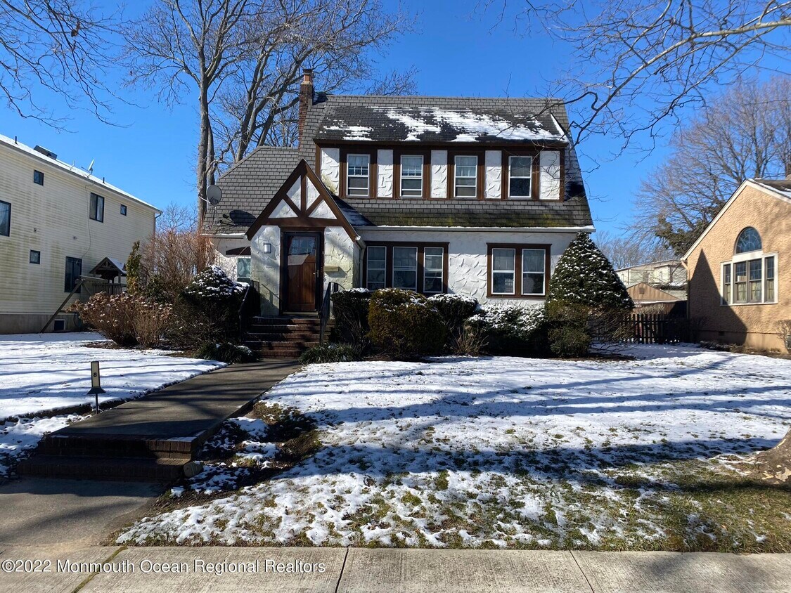 8 Roseld Ct, Deal, NJ 07723 House Rental in Deal, NJ