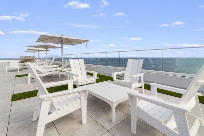 Building Photo - 4020 Galt Ocean Dr