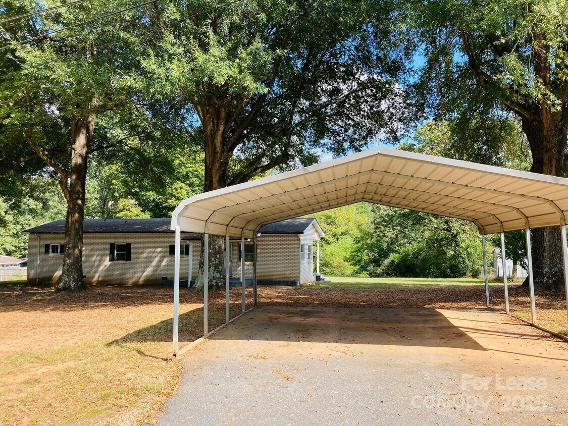 Foto principal - 3778 Grange Rd