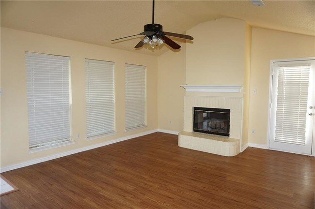Building Photo - 12208 China Lake Dr