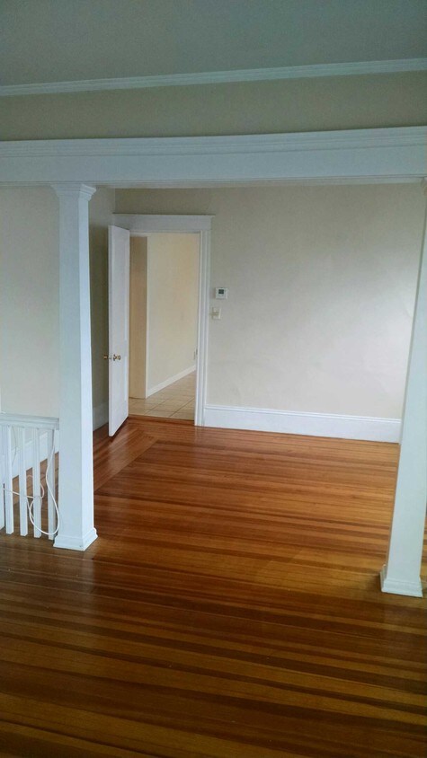 Primary Photo - 50 Ivy St