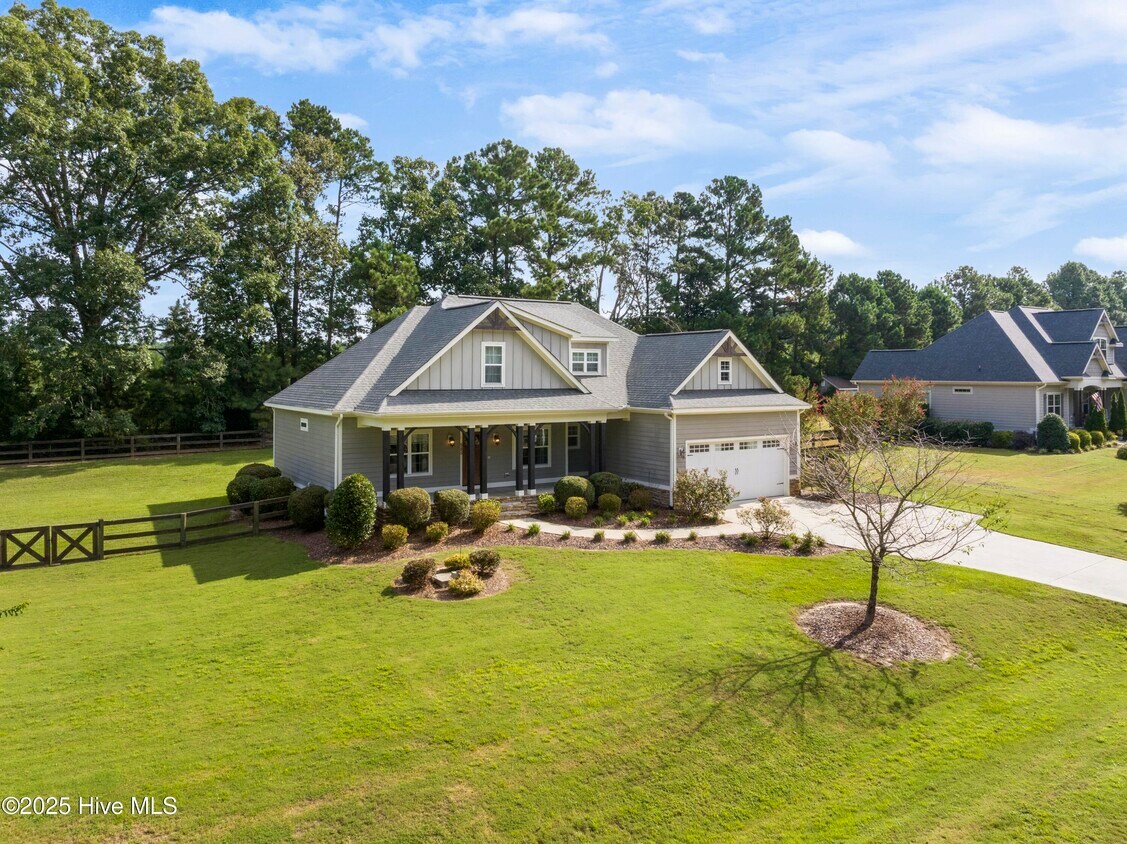Foto principal - 585 Herons Brook Dr