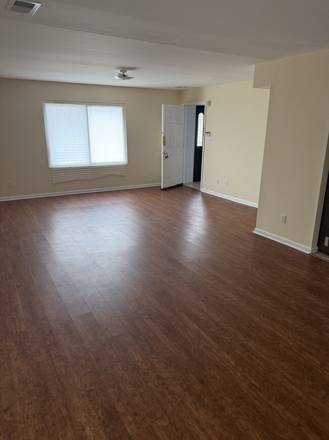 Living room - 183 Chancellor Ave